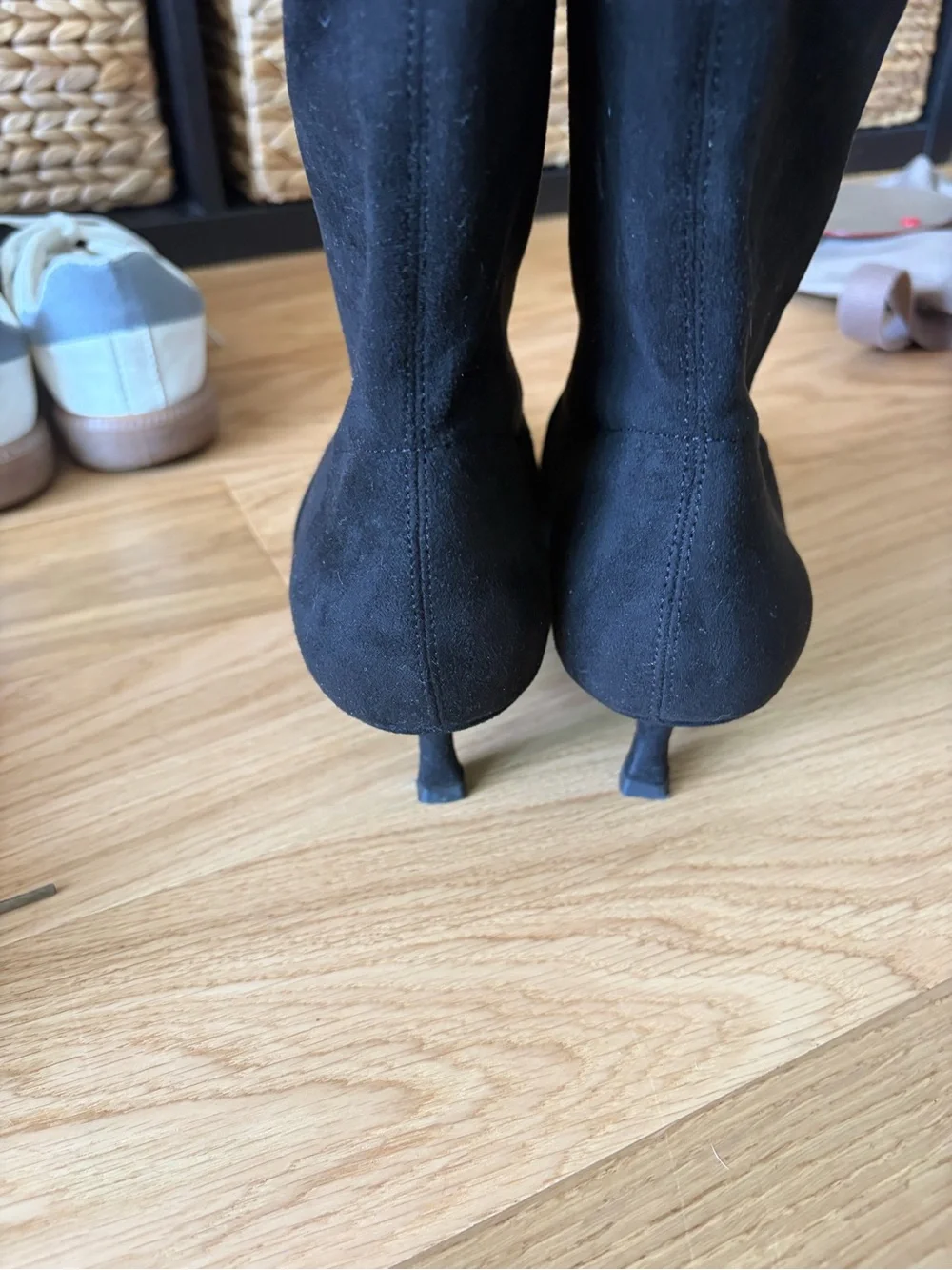 Black Pointed Toe Women's Ankle Boots